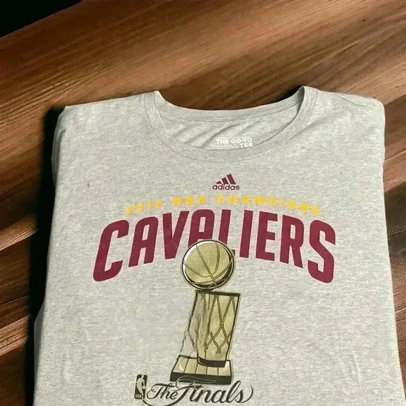 Cleveland Cavaliers T Shirt Adidas 2016 NBA Champions Mens 2X Kyrie Irving - Picture 2 of 4
